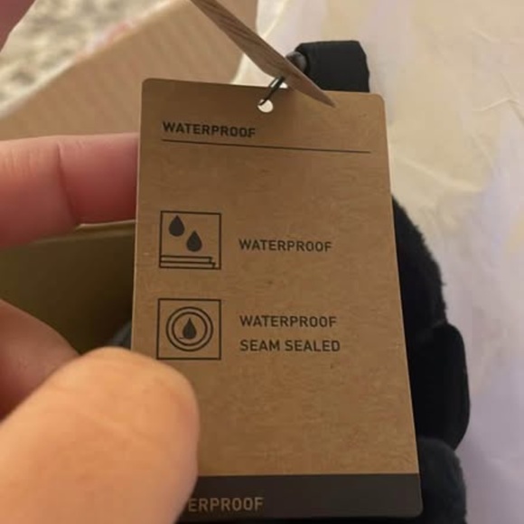 BRAND NEW women hh HH helly hansen lynn waterproof boots size US 8 & US 9 - Picture 5 of 7